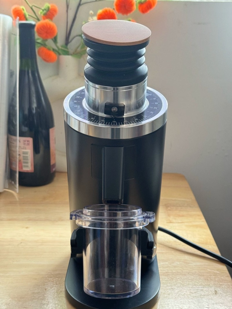 Coffee Grinder Burr Flat - مطحنة قهوة كهربائية احترافية DF54P بشفرات